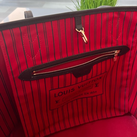 Authentic Louis Vuitton MM - Picture 2 of 6